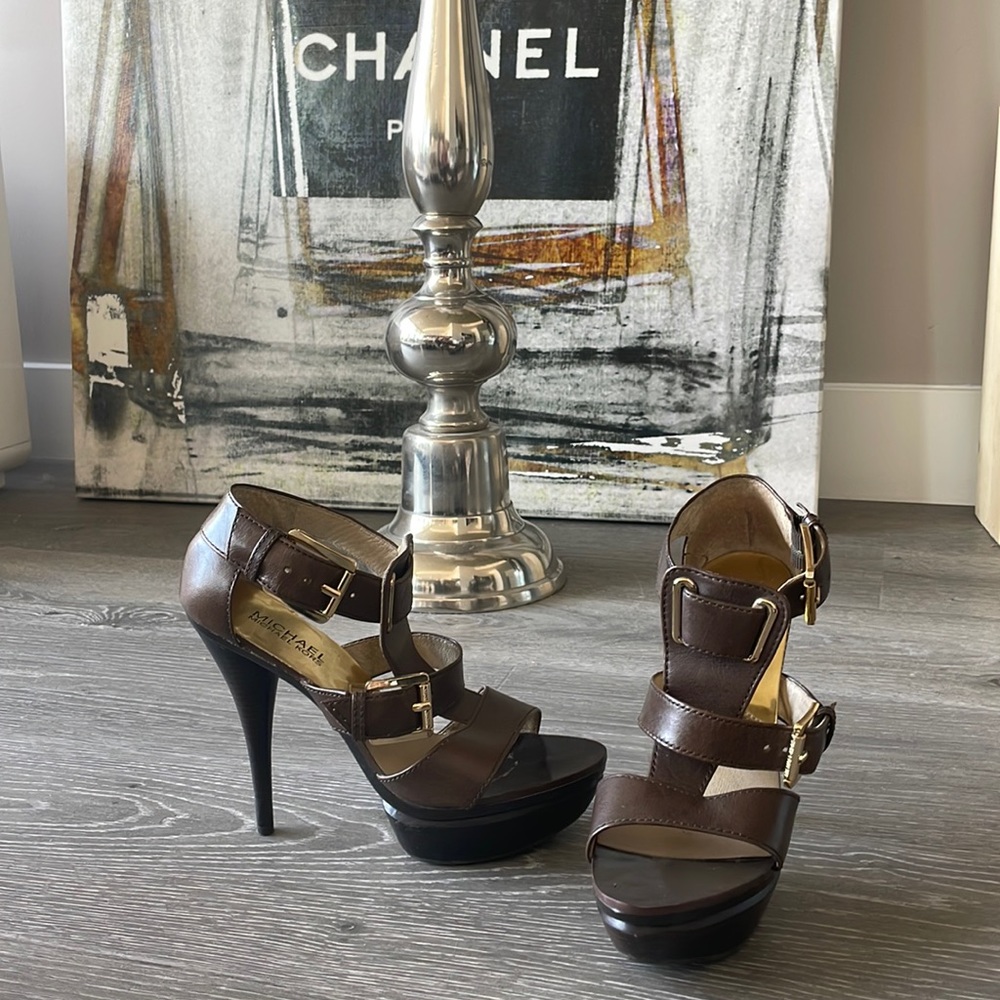 Michael kors brown heels size 6
